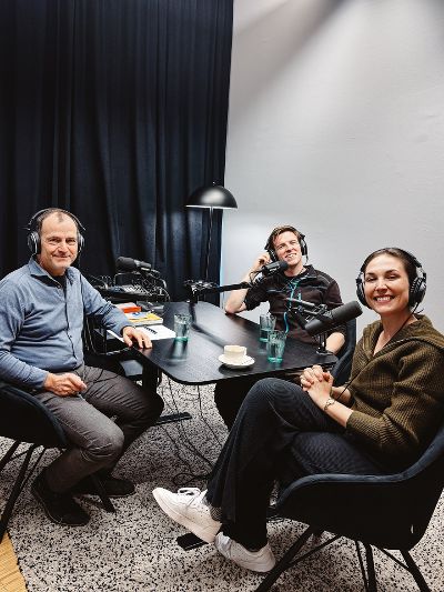 Die Gesprächspartner im Pod-Podcast-Studio