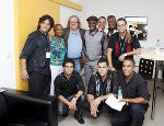 Foto (Peter Palme): LH-Stv. Kurt Flecker und Botschafterin Norma Goicochea Estenoz mit kubanischen MusikerInnen