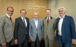 v.l.n.r.: Joanneums-Direktor Wolfgang Muchitsch, Kulturlandesrat Christian Buchmann, Kurt Jungwirth, Franz Harnoncourt-Unverzagt, Joanneums-Intendant Peter Pakesch © UMJ / N. Lackner v.l.n.r.: Joanneums-Direktor Wolfgang Muchitsch, Kulturlandesrat Christian Buchmann, Kurt Jungwirth, Franz Harnoncourt-Unverzagt, Joanneums-Intendant Peter Pakesch