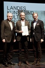 Erwin Wurm (Würdigungspreis des Landes Steiermark für bildende Kunst) mit LH Hermann Schützenhöfer u. LR Christian Buchmann