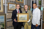 v.l. Dr. Christian Buchmann (Landesrat, Kultur), Dr. Peter Peer (Leiter, Abteilung moderne und zeitgenössische Kunst), Dr. Wolfgang Muchitsch (Direktor, Universalmuseum Joanneum) © kk v.l. Dr. Christian Buchmann (Landesrat, Kultur), Dr. Peter Peer (Leiter, Abteilung moderne und zeitgenössische Kunst), Dr. Wolfgang Muchitsch (Direktor, Universalmuseum Joanneum)