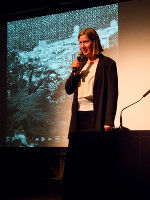 Luise Kloos im Design-Monat 2012 bei der Präsentation des Buches "Citybooks Graz"