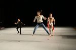 Aus der Performance "The dance I don''t want to remember", Choreographie: Oleg Soulimenko, Tanz Quartier Wien, Jänner 2014