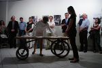 Performance zur Ausstellungseröffnung "INSIDE" © Gernot Cseh Performance zur Ausstellungseröffnung "INSIDE"