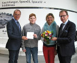 v.l.: Joanneums-Direktor Wolfgang Muchitsch (l.) und Kulturlandesrat Christian Buchmann (r.) gratulierten Leon und Silvia Bergmann. © Universalmuseum Joanneum