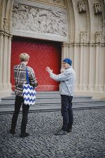 Besichtigung der Projekte: Kurator Phineas Harper und Architekt Wolfgang Feyferlik © Angela M. Lehner