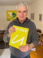 Der Künstler Johanes Zechner im Atelier © Pia Grumeth-Zechner / feberdesign.at