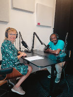 Mag. Petra Sieder-Grabner mit Fred Ohenhen © DAS POD