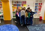 * Kinder- und Jugendbibliothek * Eine Theaterreise. Workshop mit Theaterpädagog*innen vom Next Liberty © LB