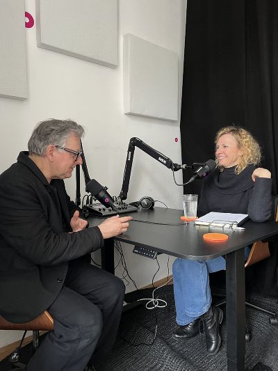 Johannes Silberschneider im Podcast-Studio