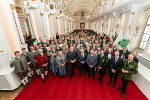Volles Haus! LH Mario Kunasek (vorne M.) lud zahlreiche Vertreterinnen und Vertreter der steirischen Blasmusik-Szene zum Festakt. © Land Steiermark/ Binder
